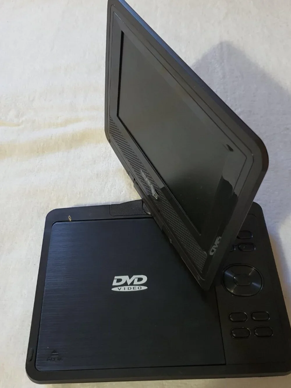 Craig Blue Portable DVD/CD Player 7-inch Swivel Screen CTFT716